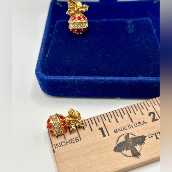 Avon Xmas Gold and Red Crystal Festive Earrings - Picture 6 of 9
